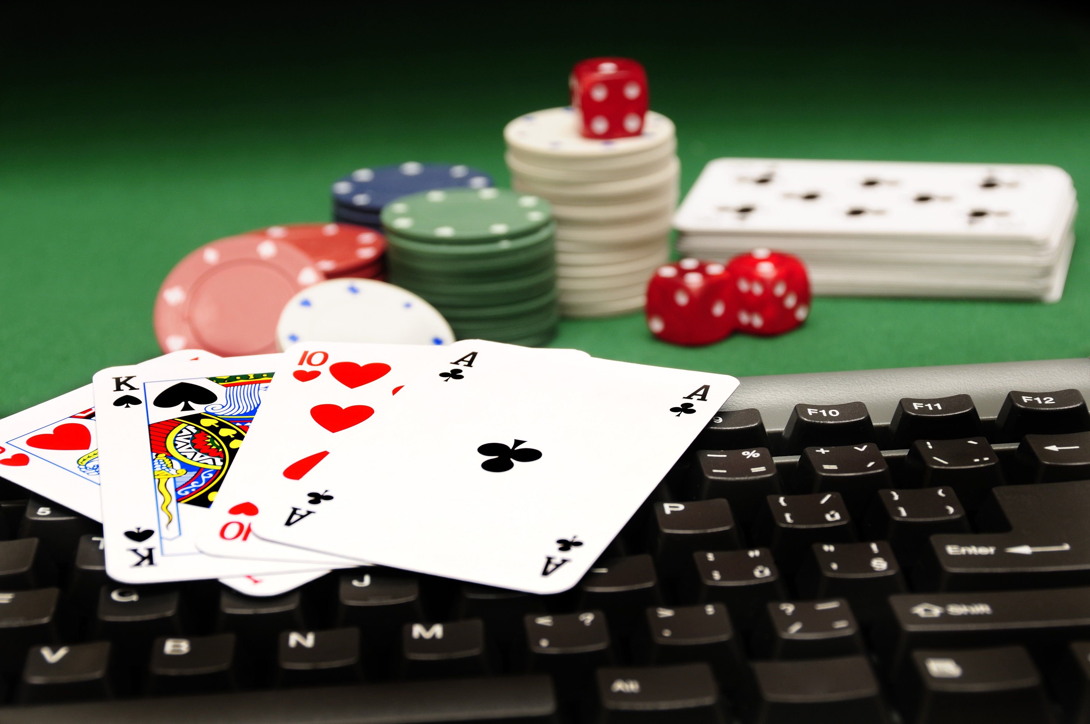 Online casino poker gambling играть в игру кик бутовский гонки на картах