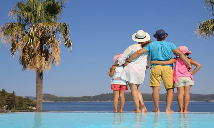 Five Tips for Capturing Precious Holiday Memories When the Family is on Vacation