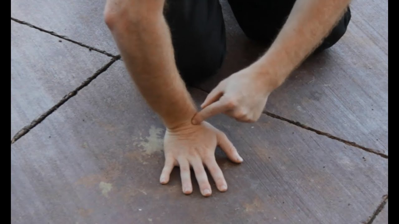 How to Avoid Wrist Pain when Typing Techicy