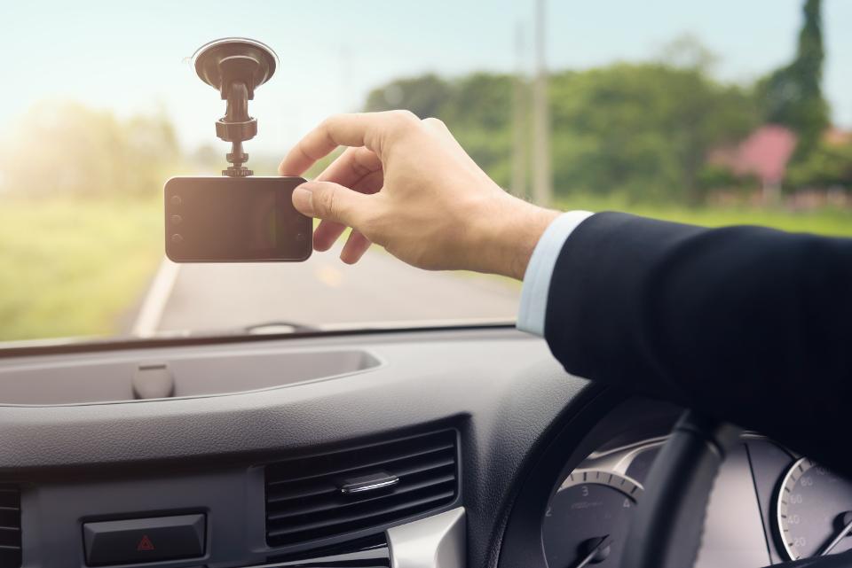 5 Reasons To Buy Dash Cameras For Fleet Vehicles