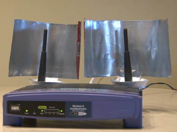 Boosting Wi-Fi Signals With Aluminum Foils