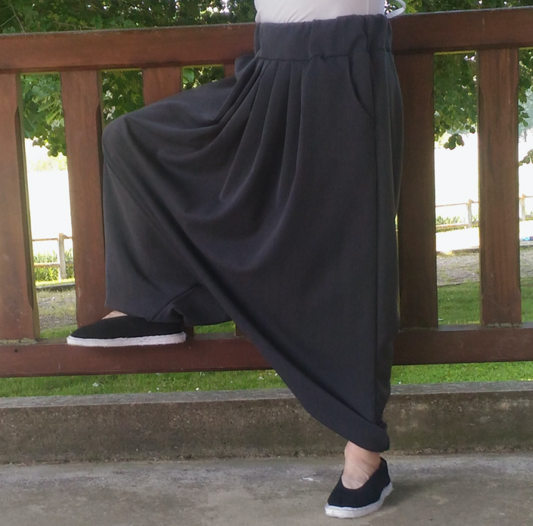 Tips On How to Wear Harem Pants for Men to Look Stylish? Techicy