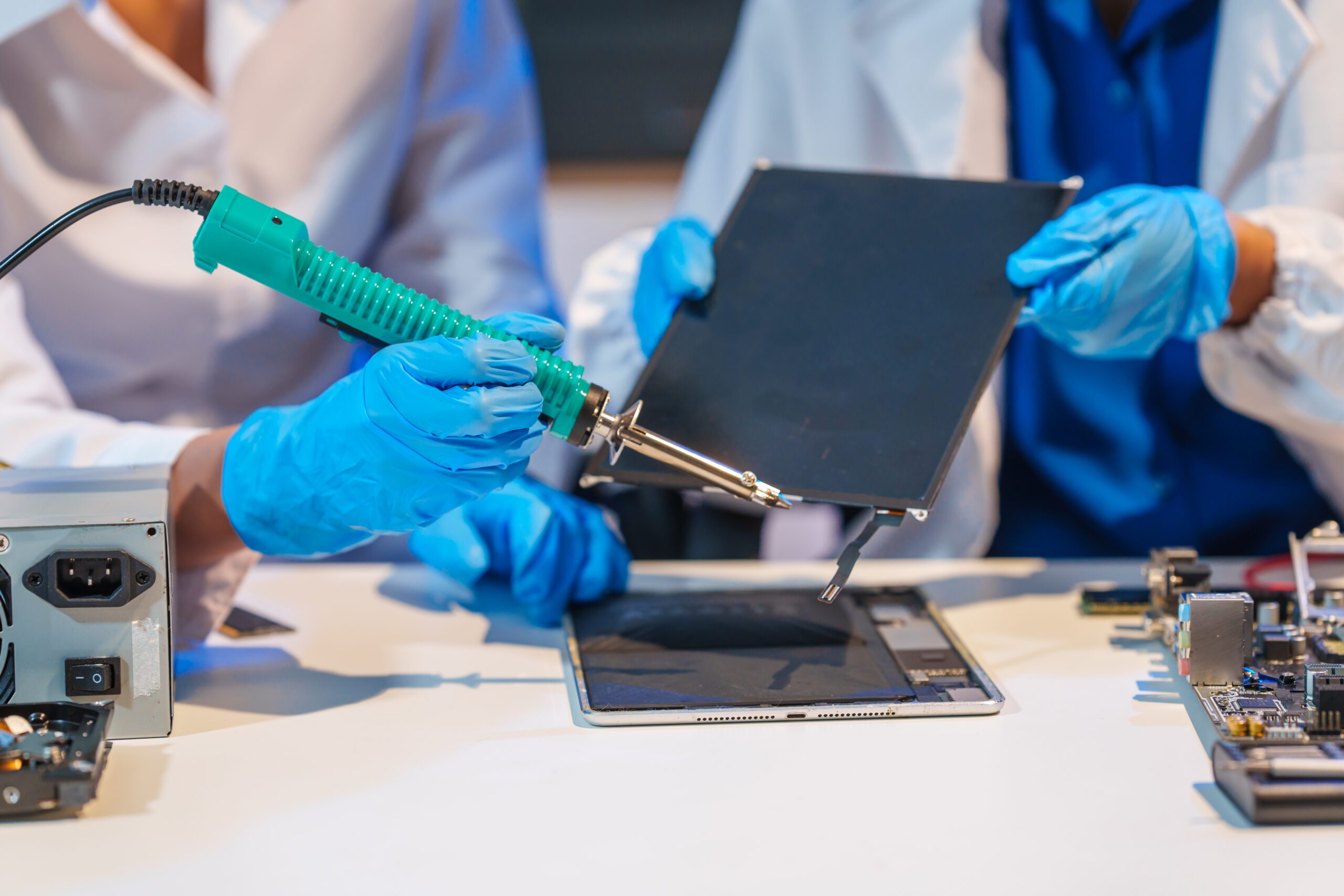 Deciding Your Old Tablet's Future Repair or Replace