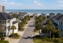Cash Offer vs. Traditional Sale: A Myrtle Beach Home Seller’s Guide for 2026 Cash Offer vs. Traditional Listing Comparison